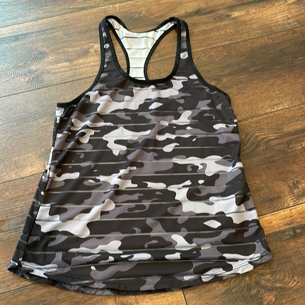Zyia Active Tank size small